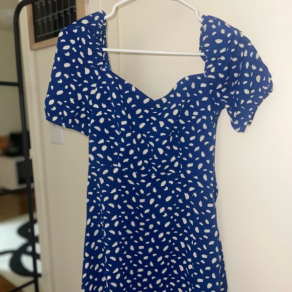 Commense Dress - Picture 2 of 3